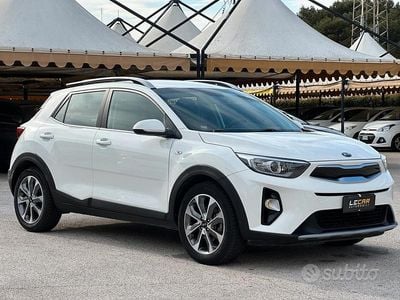 Usata Kia Stonic Style 96 CV (70 kW) 2020 Bianco SUV