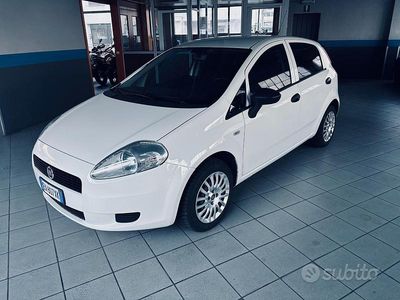 Usata Fiat Grande Punto S 69 CV (50 kW) 2013 Bianco Utilitaria