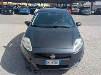 Gebraucht Fiat Punto 69 PS (50 kW) 2011 Grau Kleinwagen