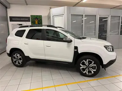 Usata Dacia Duster Journey 101 CV (74 kW) 2023 Bianco SUV