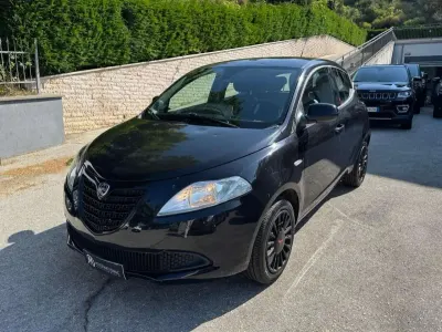 Usata Lancia Ypsilon S 95 CV (69 kW) 2015 Nero Utilitaria