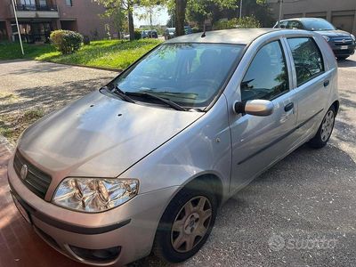 Usata Fiat Punto 69 CV (50 kW) 2006 Grigio Utilitaria