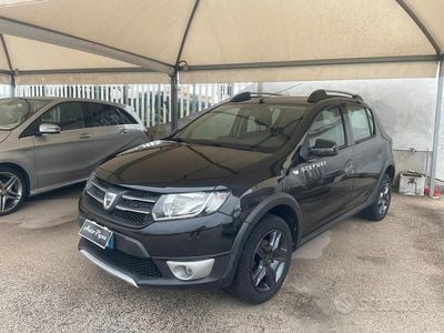 Usata Dacia Sandero Prestige 90 CV (66 kW) 2016 Nero Berlina