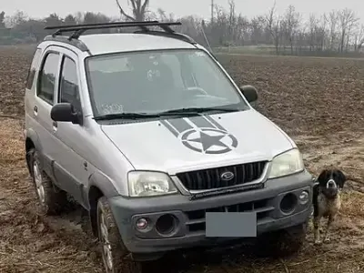 Usata Daihatsu Terios 86 CV (63 kW) 2004 Grigio SUV