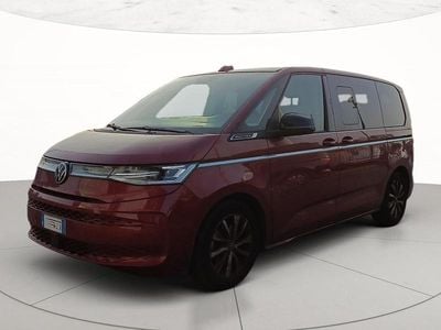 Usata VW Multivan Style 218 CV (160 kW) 2023 Rosso fortana metallizzato Furgone