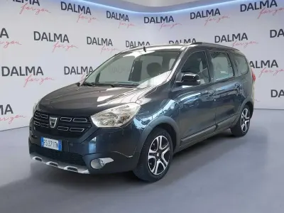 Usata Dacia Lodgy Stepway 109 CV (80 kW) 2018 Grigio Monovolume