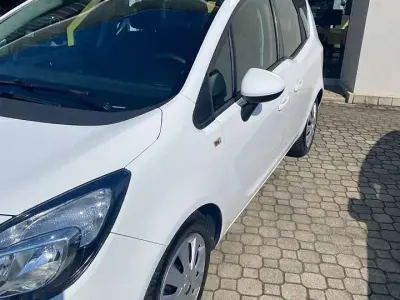 Usata Opel Meriva Cosmo 95 CV (69 kW) 2017 Bianco Monovolume