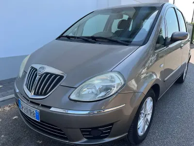 Usata Lancia Musa 69 CV (50 kW) 2008 Bronzo Monovolume
