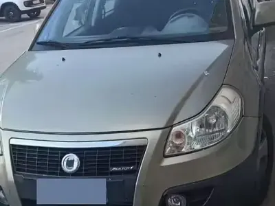 Usata Fiat Sedici 120 CV (88 kW) 2006 SUV