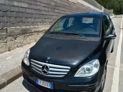Usata Mercedes 180 109 CV (80 kW) 2006 Nero Berlina