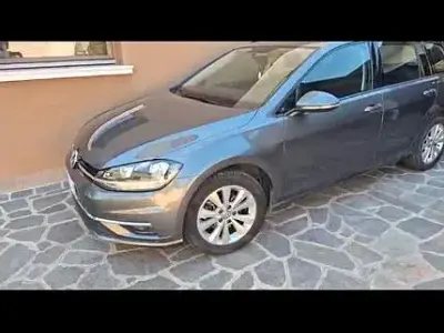 Usata VW Golf VII 116 CV (85 kW) 2017 Grigio Station wagon