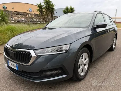 Usata Skoda Octavia Executive 116 CV (85 kW) 2021 Grigio Station wagon