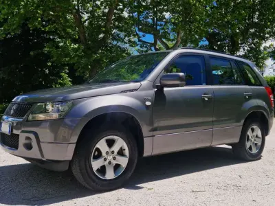 Usata Suzuki Grand Vitara 129 CV (94 kW) 2006 Grigio SUV