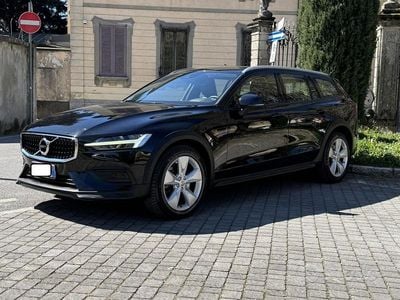 Usata Volvo V60 CC Business Edition 190 CV (139 kW) 2019 Nero Station wagon
