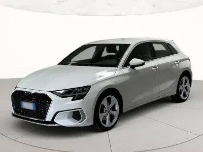 Usata Audi A3 Advanced 150 CV (110 kW) 2021 Bianco ghiacciaio metallizzato Berlina