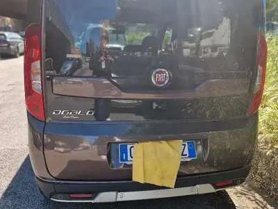 Usata Fiat Doblò 120 CV (88 kW) 2019 Marrone Monovolume
