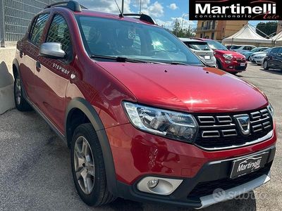 Usata Dacia Sandero Comfort 95 CV (69 kW) 2020 Rosso Berlina