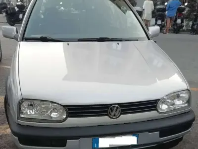 Usata VW Golf III 90 CV (66 kW) 1993 Argento Berlina