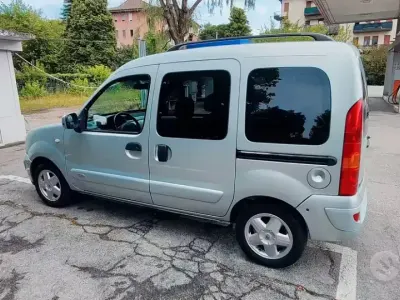 Usata Renault Kangoo 75 CV (55 kW) 2006 Monovolume