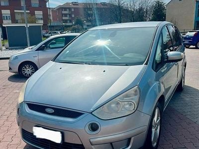 Begagnad Ford S-MAX S 140 HK (102 kW) 2007 Grå Minibuss
