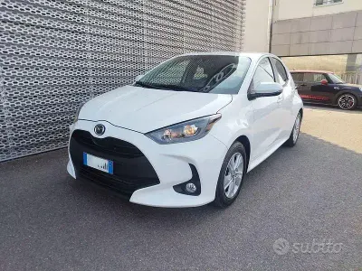 Begagnad Mazda 2 116 HK (85 kW) 2023 Vit Halvkombi