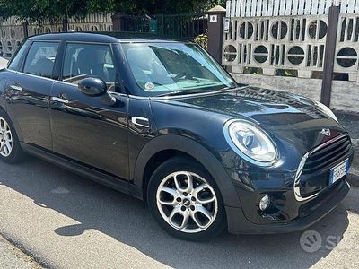 Begagnad Mini Cooper D 116 HK (85 kW) 2018 Svart Halvkombi