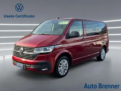 Usata VW Multivan Trendline 150 CV (110 kW) 2020 Rosso metallizzato Monovolume