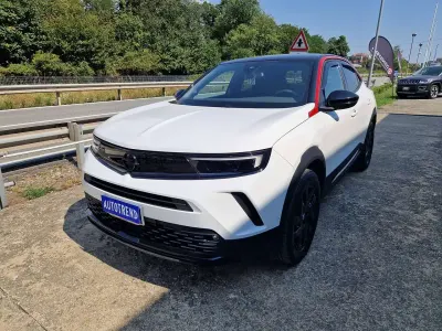Usata Opel Mokka Elegance 101 CV (74 kW) 2024 Bianco SUV