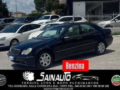 Usata Mercedes C180 Elegance 129 CV (94 kW) 2001 Blu/azzurro Berlina