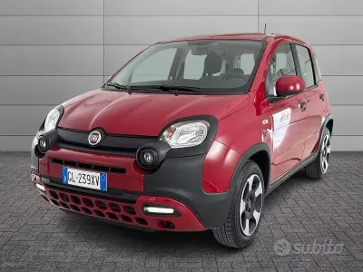 Usata Fiat Panda Cross Cross 69 CV (50 kW) 2022 Rosso Utilitaria