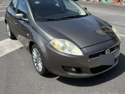 Usata Fiat Bravo 120 CV (88 kW) 2008 Marrone Utilitaria