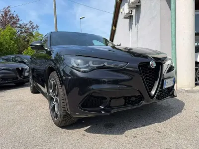 Usata Alfa Romeo Stelvio Veloce 209 CV (153 kW) 2023 Nero SUV