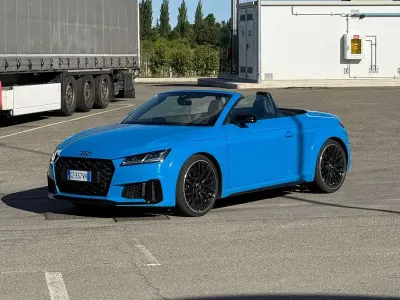 Usata Audi TT Roadster Sport 320 CV (235 kW) 2022 Blu/azzurro Cabrio