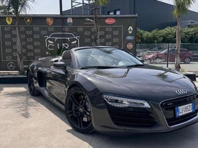 Usata Audi R8 Spyder Ambiente 549 CV (403 kW) 2014 Grigio Cabrio