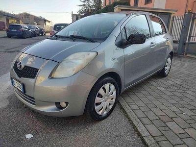 usata Toyota Yaris 1.3 5 porte Sol