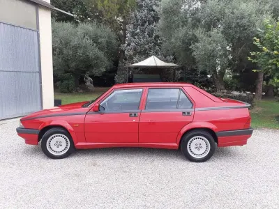 Usata Alfa Romeo 75 145 CV (106 kW) 1991 Berlina