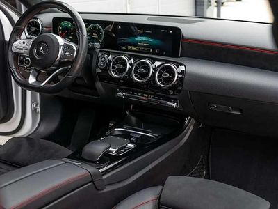 Usata Mercedes A180 Executive 116 CV (85 kW) 2018 Bianco Berlina