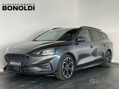 Grigio Usata 2022 Ford Focus ST-Line Station wagon | 16.800 € (Buon prezzo)