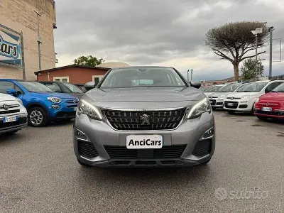 Usata Peugeot 3008 Business-Line 120 CV (88 kW) 2017 Grigio SUV
