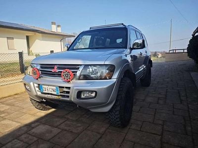 Usata Mitsubishi Pajero 160 CV (117 kW) 2002 Argento SUV