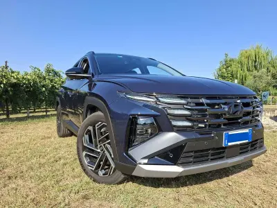 Usata Hyundai Tucson 215 CV (158 kW) 2025 Blu/azzurro SUV