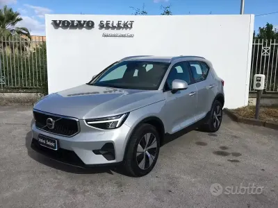 Usata Volvo XC40 Core 129 CV (94 kW) 2023 Grigio SUV