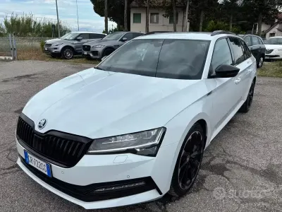 Usata Skoda Superb SportLine 150 CV (110 kW) 2023 Bianco Station wagon