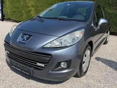 Usata Peugeot 207 73 CV (53 kW) 2010 Grigio Berlina