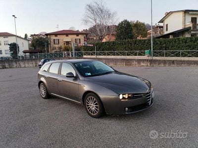 Usata Alfa Romeo 159 149 CV (109 kW) 2007 Grigio Station wagon