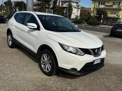 Usata Nissan Qashqai 110 CV (80 kW) 2015 Beige SUV