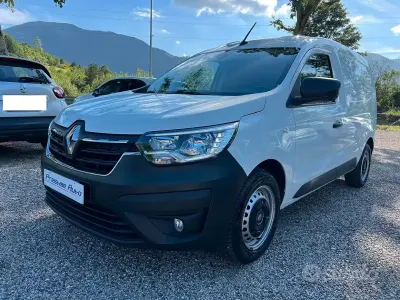 Usata Renault Express 75 CV (55 kW) 2023 Bianco Monovolume