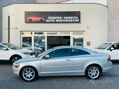 Usata Volvo C70 Summum 136 CV (100 kW) 2010 Grigio Cabrio