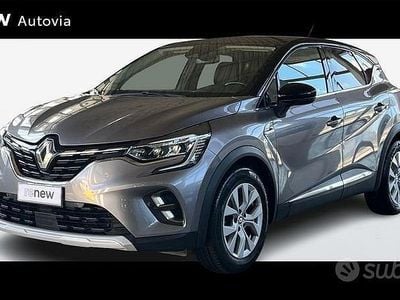 Usata Renault Captur Intens 100 CV (73 kW) 2022 Grigio scuro SUV