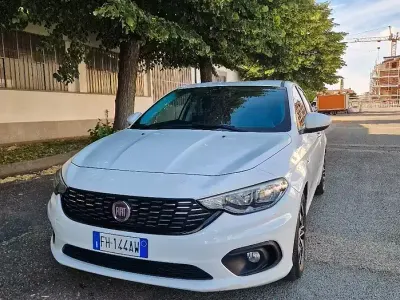 Usata Fiat Tipo Easy 95 CV (69 kW) 2017 Bianco Berlina
